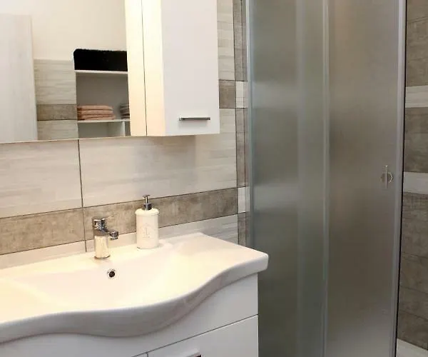 アパート Serenity Cb